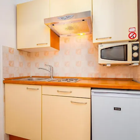 Awesome In With Kitchen Apartment *