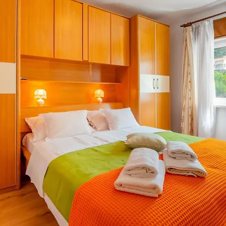 Awesome In With Kitchen Apartment *